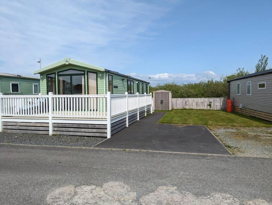 6 Berth Holiday Home On Ocean Edge Near Morecambe 希舍姆 外观 照片