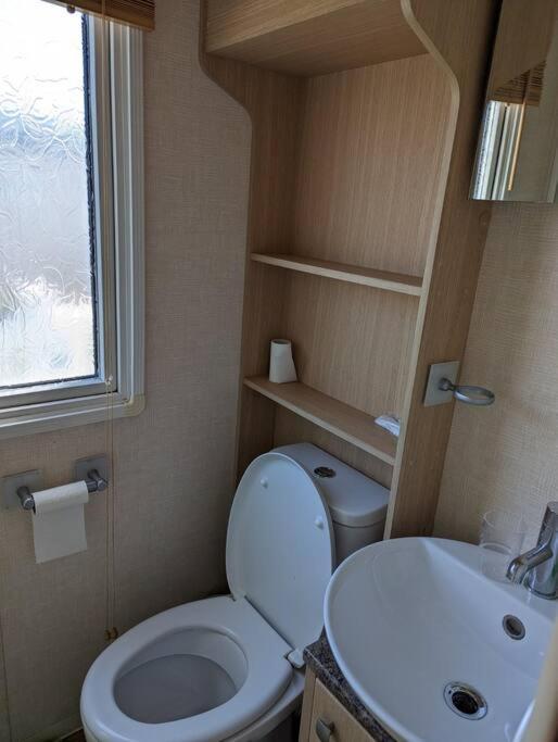 6 Berth Holiday Home On Ocean Edge Near Morecambe 希舍姆 外观 照片