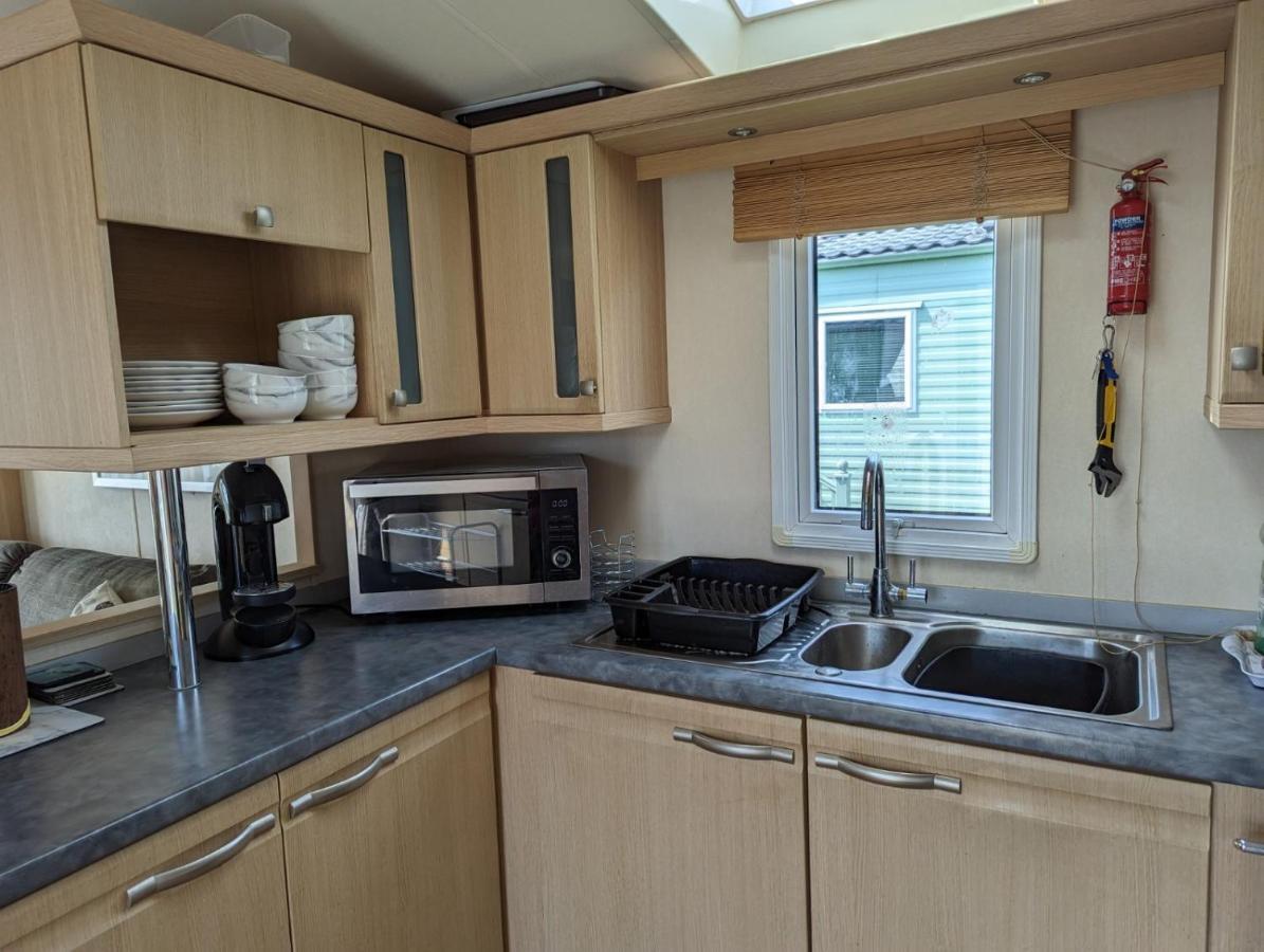 6 Berth Holiday Home On Ocean Edge Near Morecambe 希舍姆 外观 照片