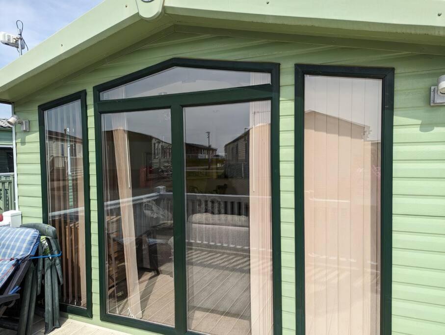 6 Berth Holiday Home On Ocean Edge Near Morecambe 希舍姆 外观 照片