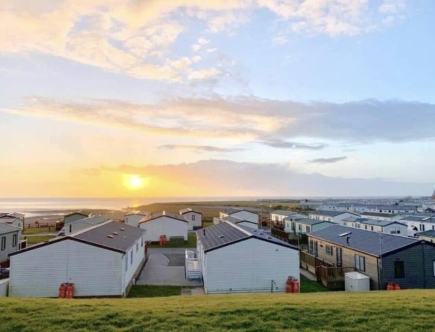 6 Berth Holiday Home On Ocean Edge Near Morecambe 希舍姆 外观 照片